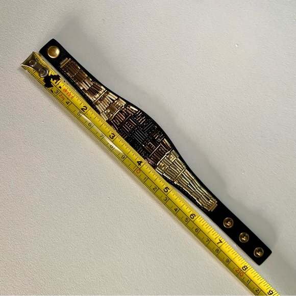 Hand beaded gold and leather adjustable bracelet - Picture 8 of 8